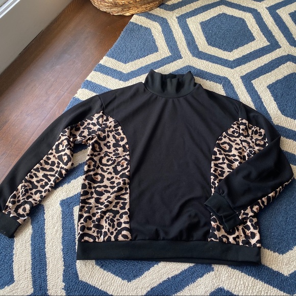 🐆 CASUAL BLACK LEOPARD LOOSE FIT HIGH NECK JUMPER! - Picture 10 of 10